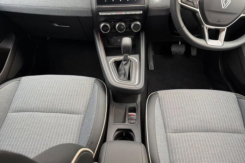 Used Renault Clio 2025 for sale - 76722835: Photo 12