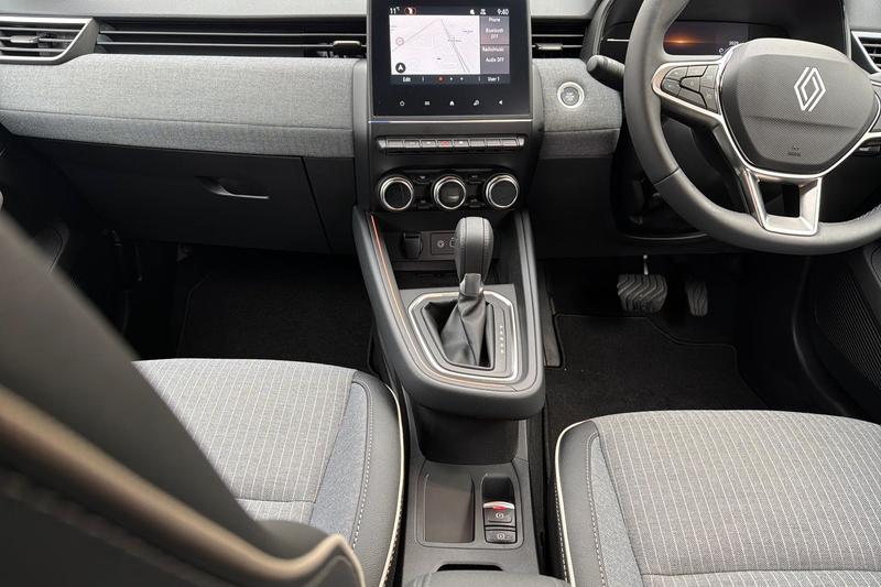 Used Renault Clio 2025 for sale - 76722835: Photo 14