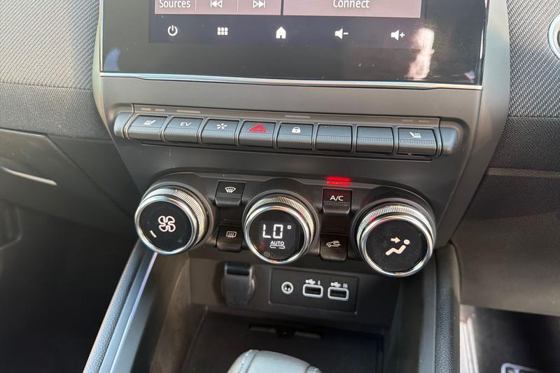 Used Renault Clio 2025 for sale - 76603381: Photo 15