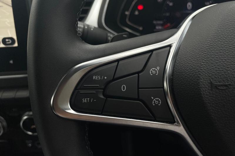 Used Renault Captur 2021 for sale - 76196484: Photo 21