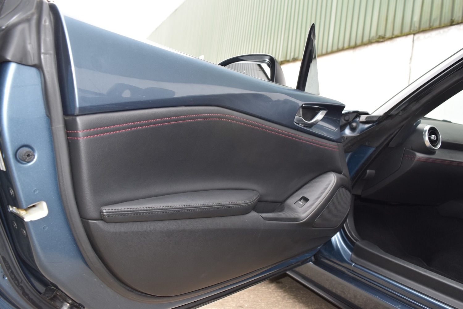 Used Mazda MX-5 2015 for sale - 77796910: Photo 30