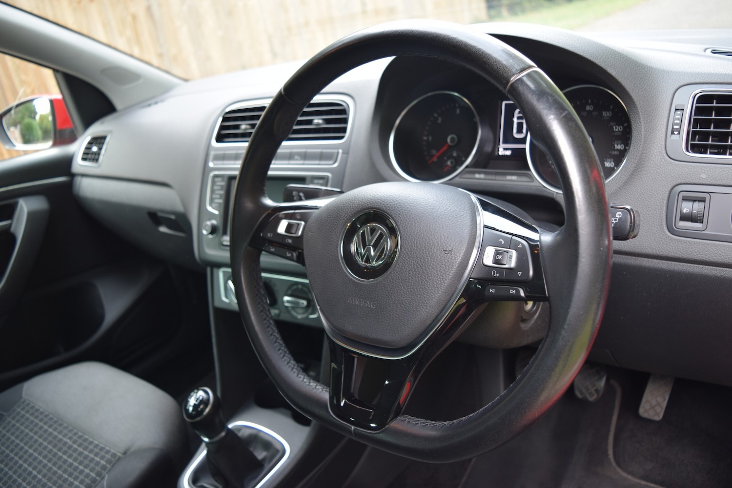 Used Volkswagen Polo 2016 for sale - 76023909: Photo 25