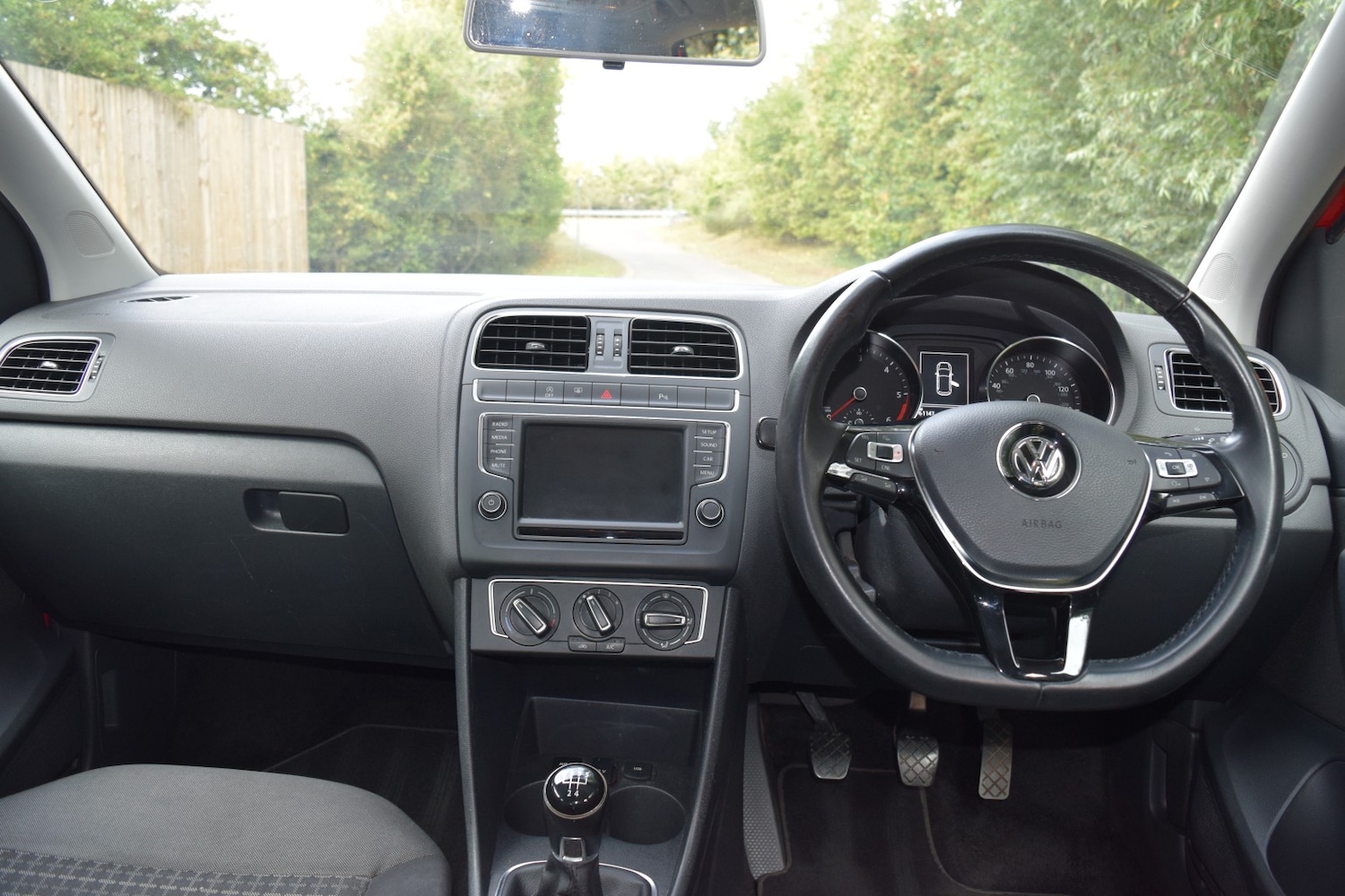 Used Volkswagen Polo 2016 for sale - 76023909: Photo 38