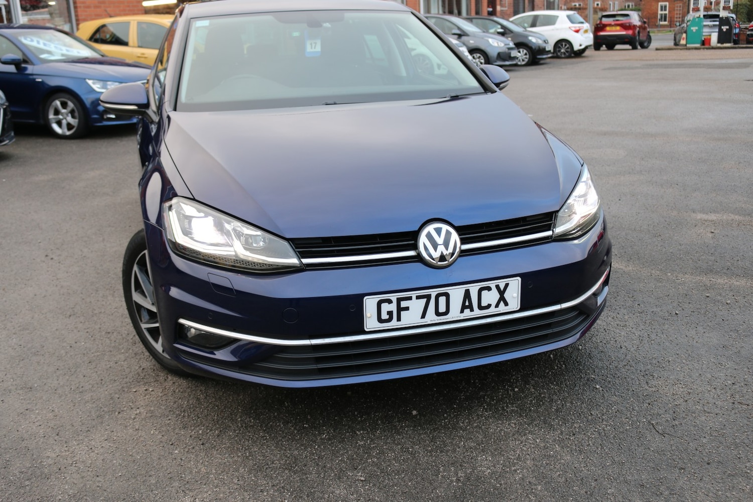 Used Volkswagen Golf 2020 for sale - 77213449: Photo 2