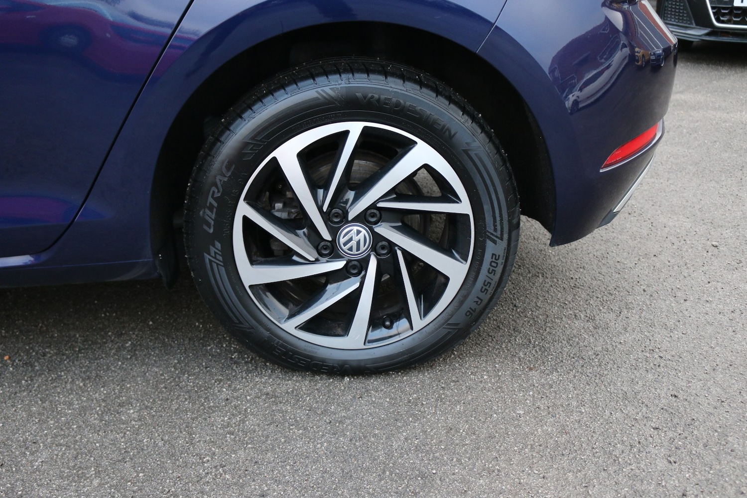 Used Volkswagen Golf 2020 for sale - 77213449: Photo 4