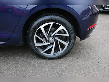 Used Volkswagen Golf 2020 for sale - 77213449: Photo