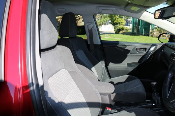 Used Toyota Auris 2018 for sale - 76198283: Photo 9