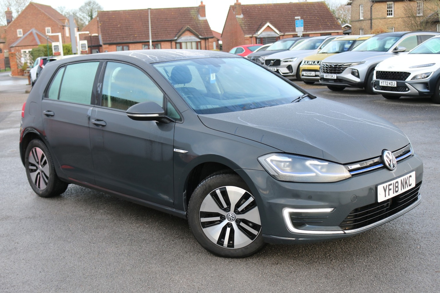 Used Volkswagen Golf 2018 for sale - 76858915: Photo 1