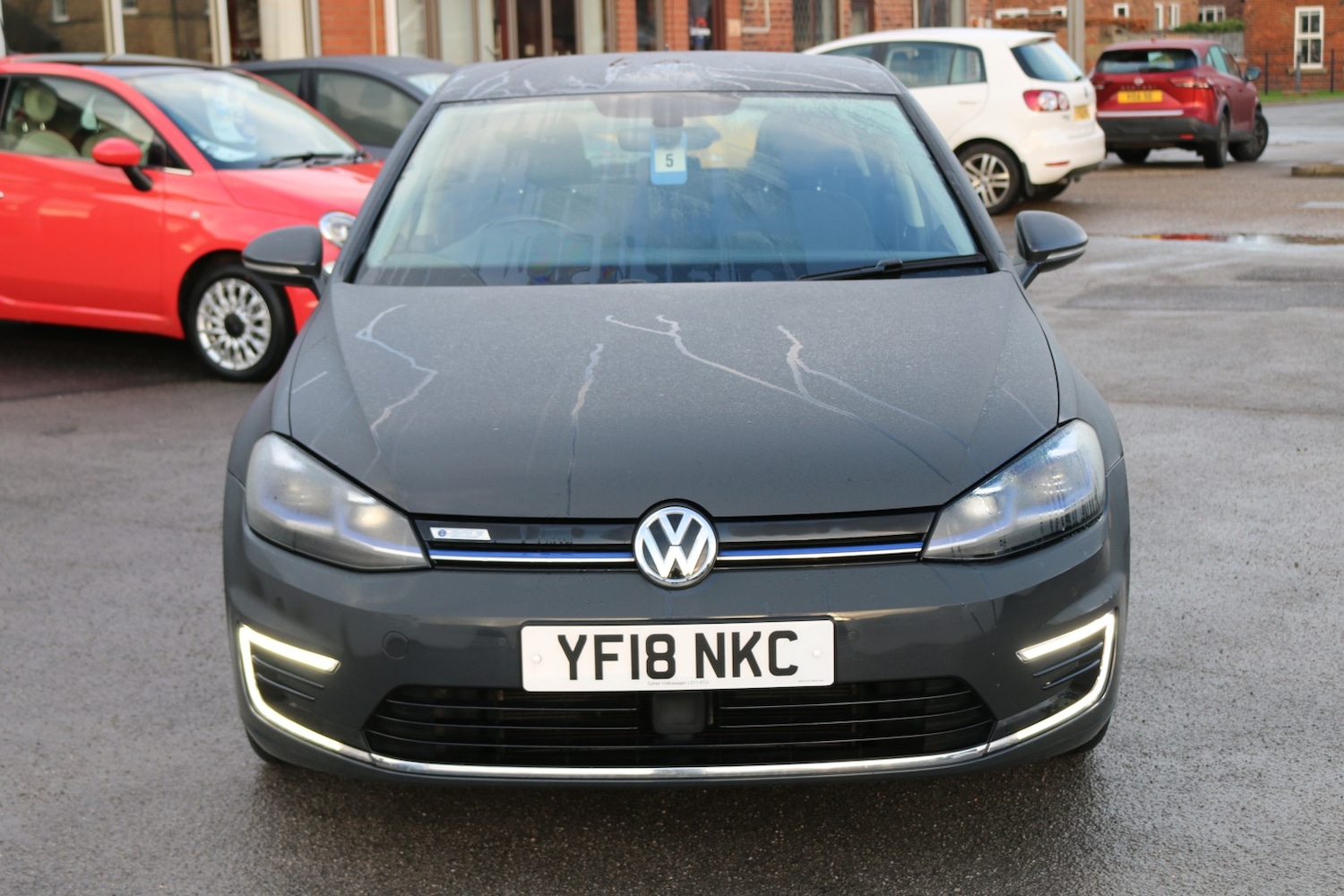 Used Volkswagen Golf 2018 for sale - 76858915: Photo 2