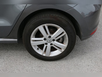 Used Volkswagen Polo 2017 for sale - 78897507: Photo