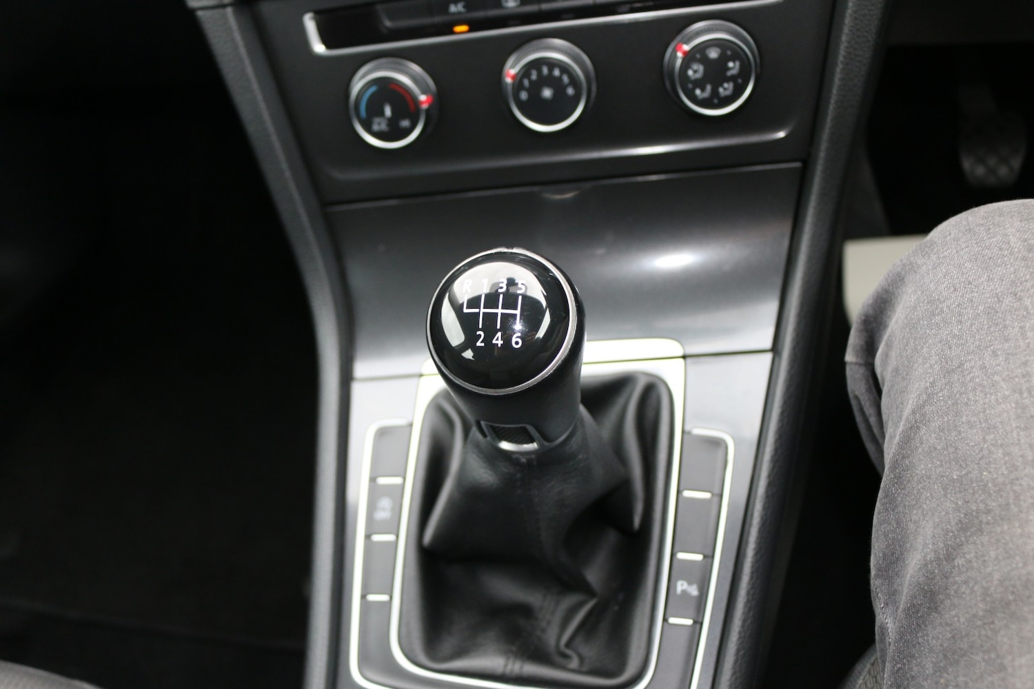 Used Volkswagen Golf 2018 for sale - 77603384: Photo 17