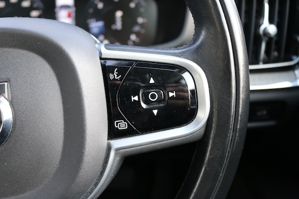Used Volvo V60 2018 for sale - 76174059: Photo 17