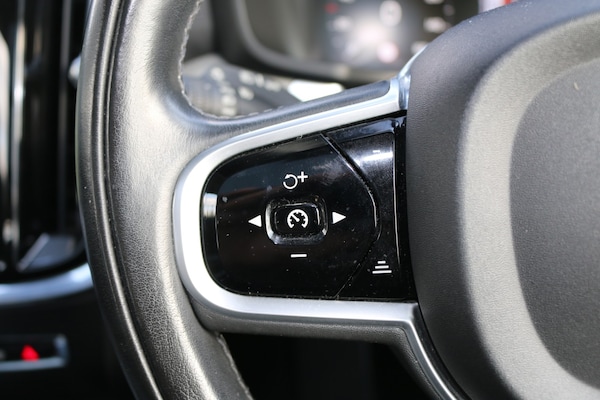 Used Volvo V60 2018 for sale - 76174059: Photo 18