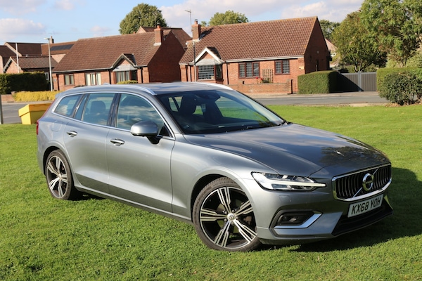 Used Volvo V60 2018 for sale - 76174059: Photo 1