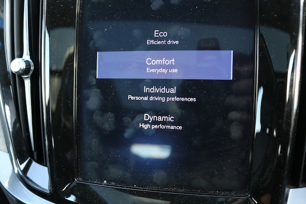 Used Volvo V60 2018 for sale - 76174059: Photo 28