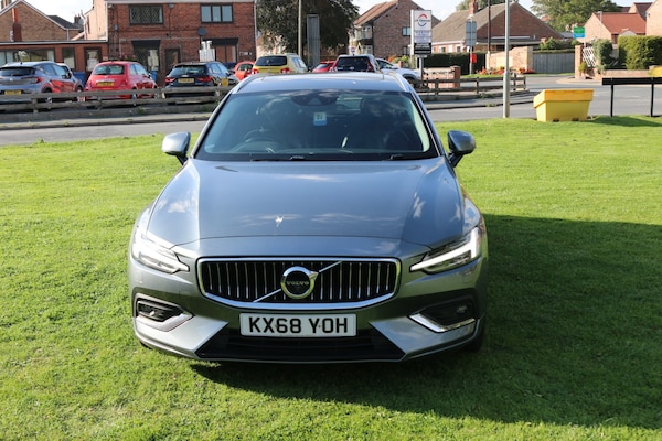 Used Volvo V60 2018 for sale - 76174059: Photo 2