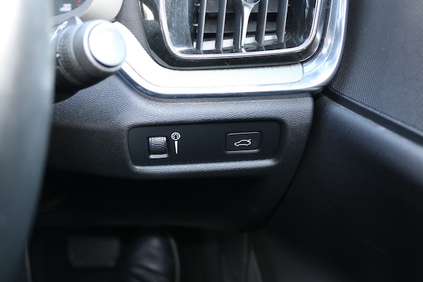 Used Volvo V60 2018 for sale - 76174059: Photo 32