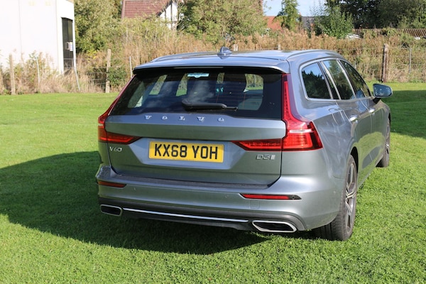 Used Volvo V60 2018 for sale - 76174059: Photo 5