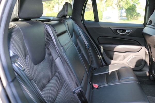 Used Volvo V60 2018 for sale - 76174059: Photo 8