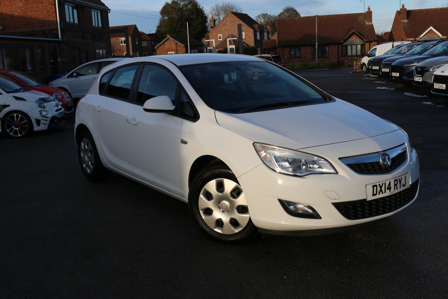 Used Vauxhall Astra 2014 for sale - 76656156: Photo 1