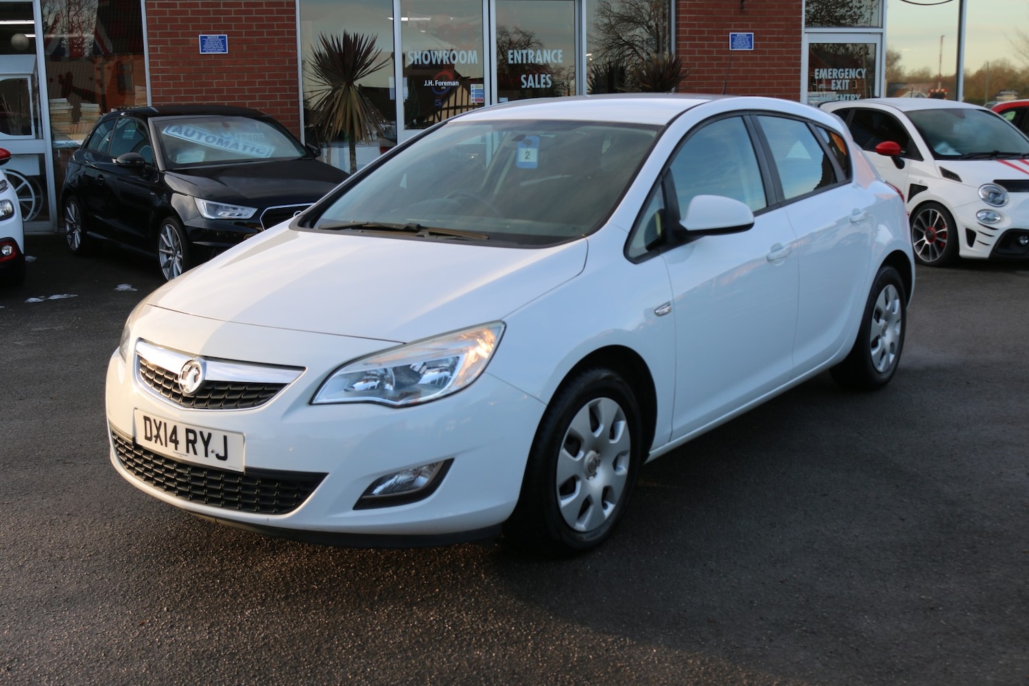Used Vauxhall Astra 2014 for sale - 76656156: Photo 3
