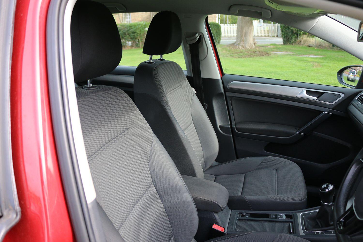 Used Volkswagen Golf 2015 for sale - 76035197: Photo 9