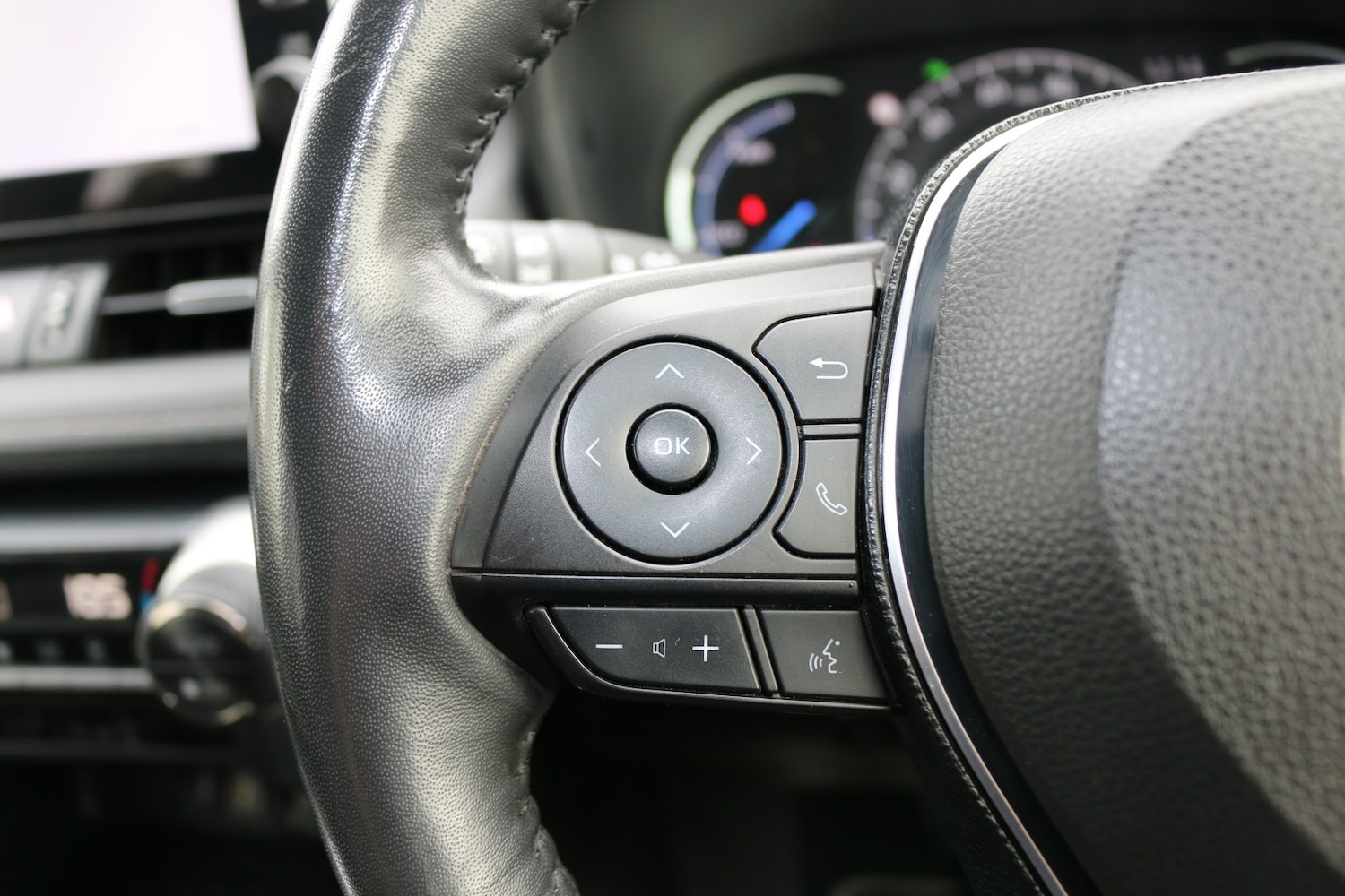 Used Toyota RAV4 2021 for sale - 76510916: Photo 16