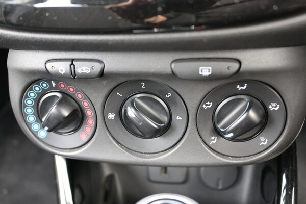 Used Vauxhall Corsa 2016 for sale - 76107292: Photo 15