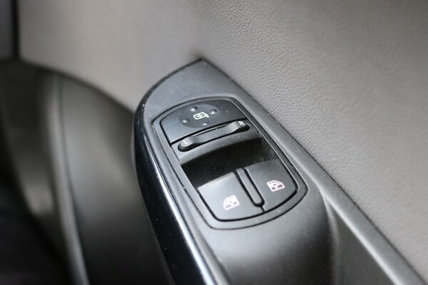 Used Vauxhall Corsa 2016 for sale - 76107292: Photo 17