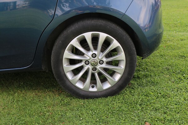Used Vauxhall Corsa 2016 for sale - 76107292: Photo 4