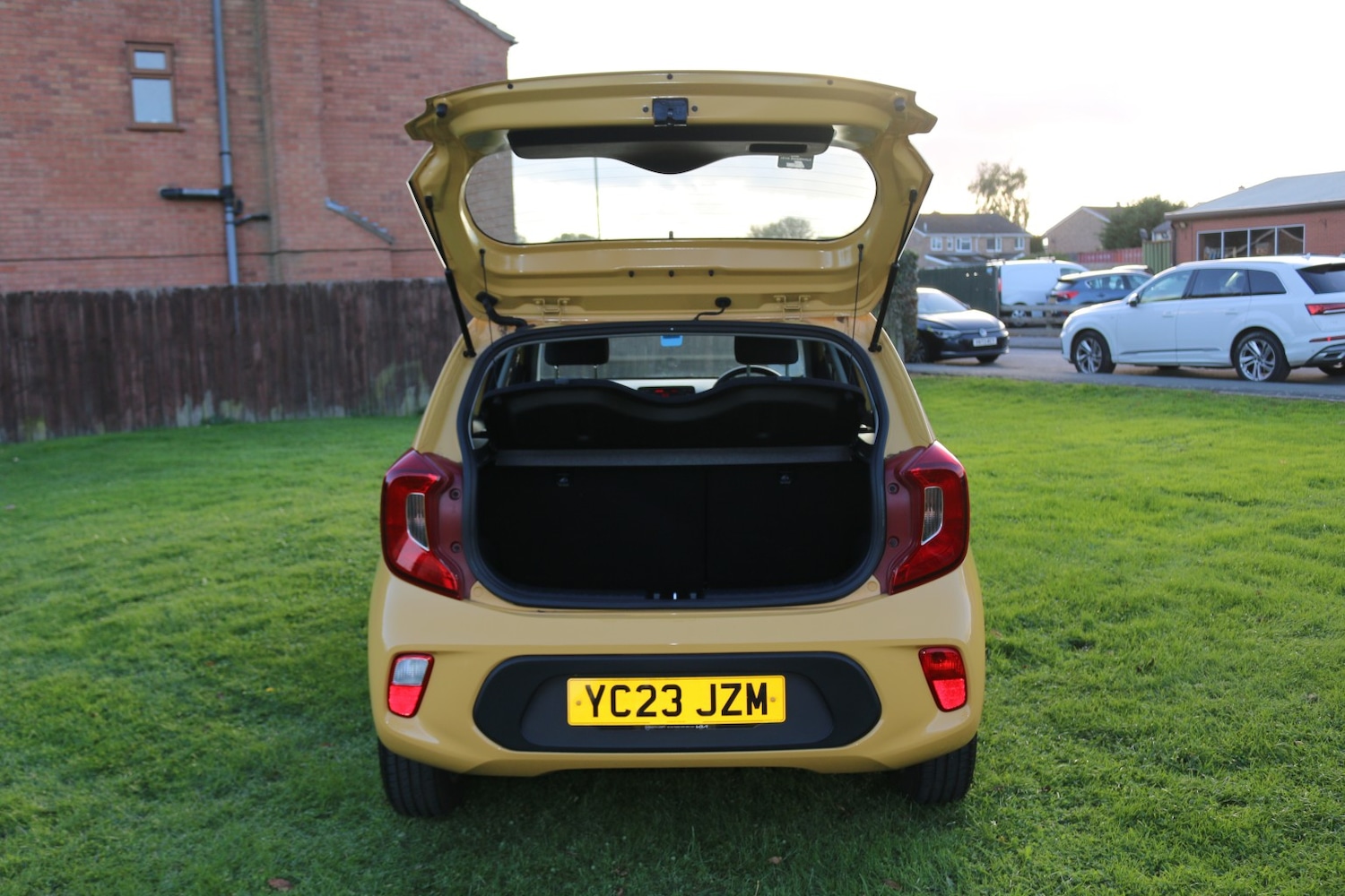 Used Kia Picanto 2023 for sale - 76397114: Photo 6