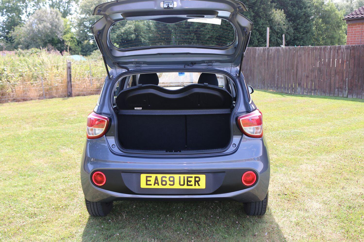 Used Hyundai i10 2019 for sale - 77464744: Photo 5