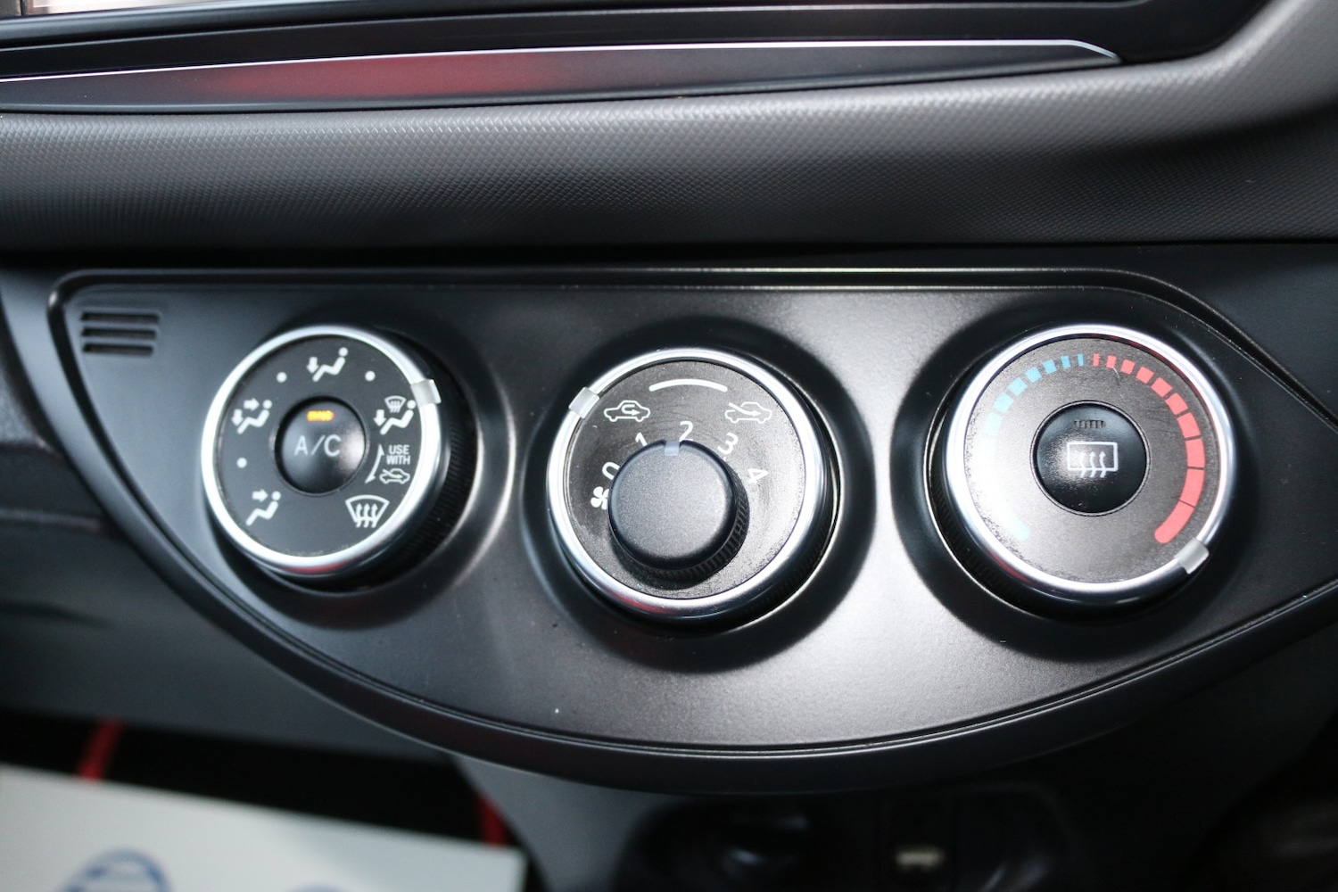 Used Toyota Yaris 2015 for sale - 77303740: Photo 17