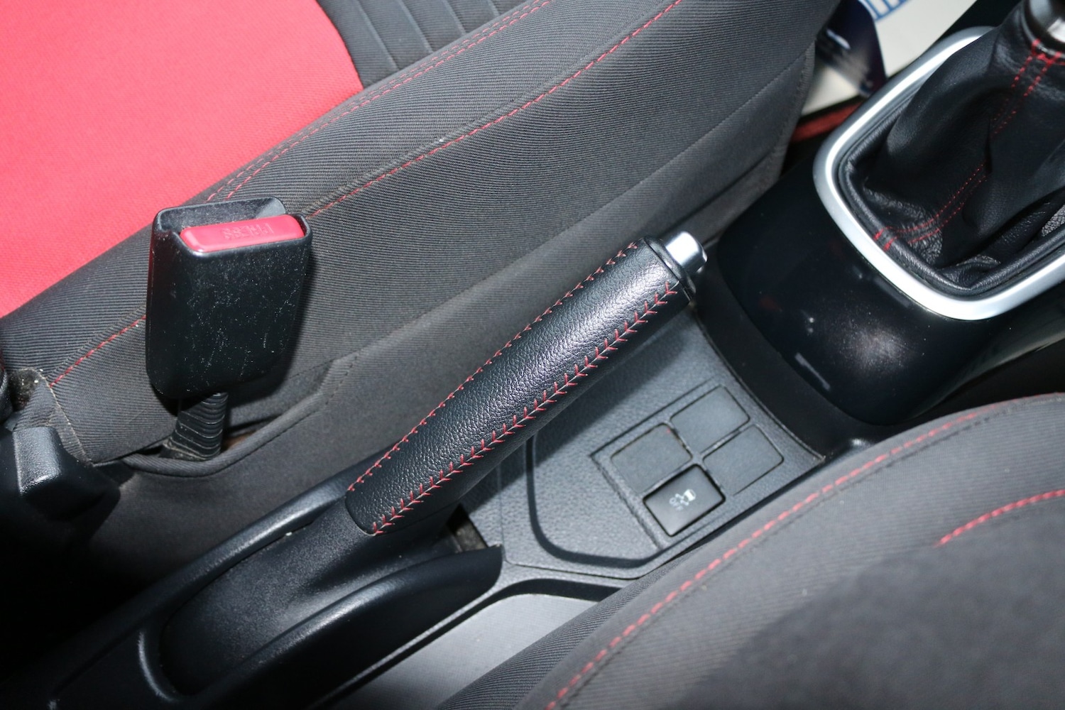 Used Toyota Yaris 2015 for sale - 77303740: Photo 20