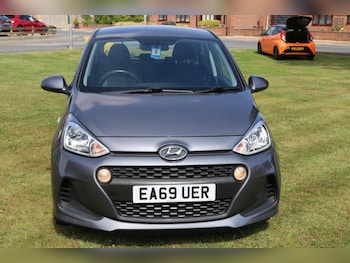 Used Hyundai i10 2019 for sale - 75275093: Photo