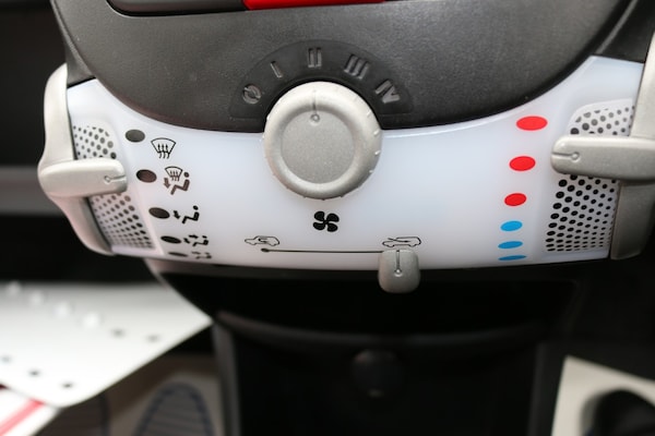 Used Toyota AYGO 2014 for sale - 76305671: Photo 14