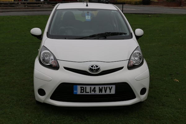 Used Toyota AYGO 2014 for sale - 76305671: Photo 2