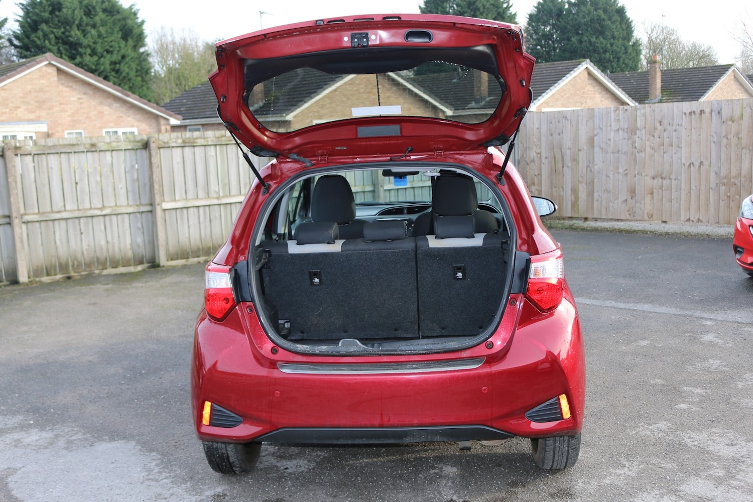 Used Toyota Yaris 2019 for sale - 77508533: Photo 7
