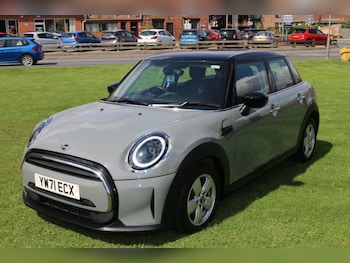 Used MINI Hatch 2022 for sale - 75396989: Photo