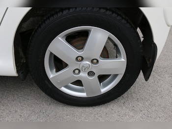 Used Toyota AYGO 2013 for sale - 77968717: Photo