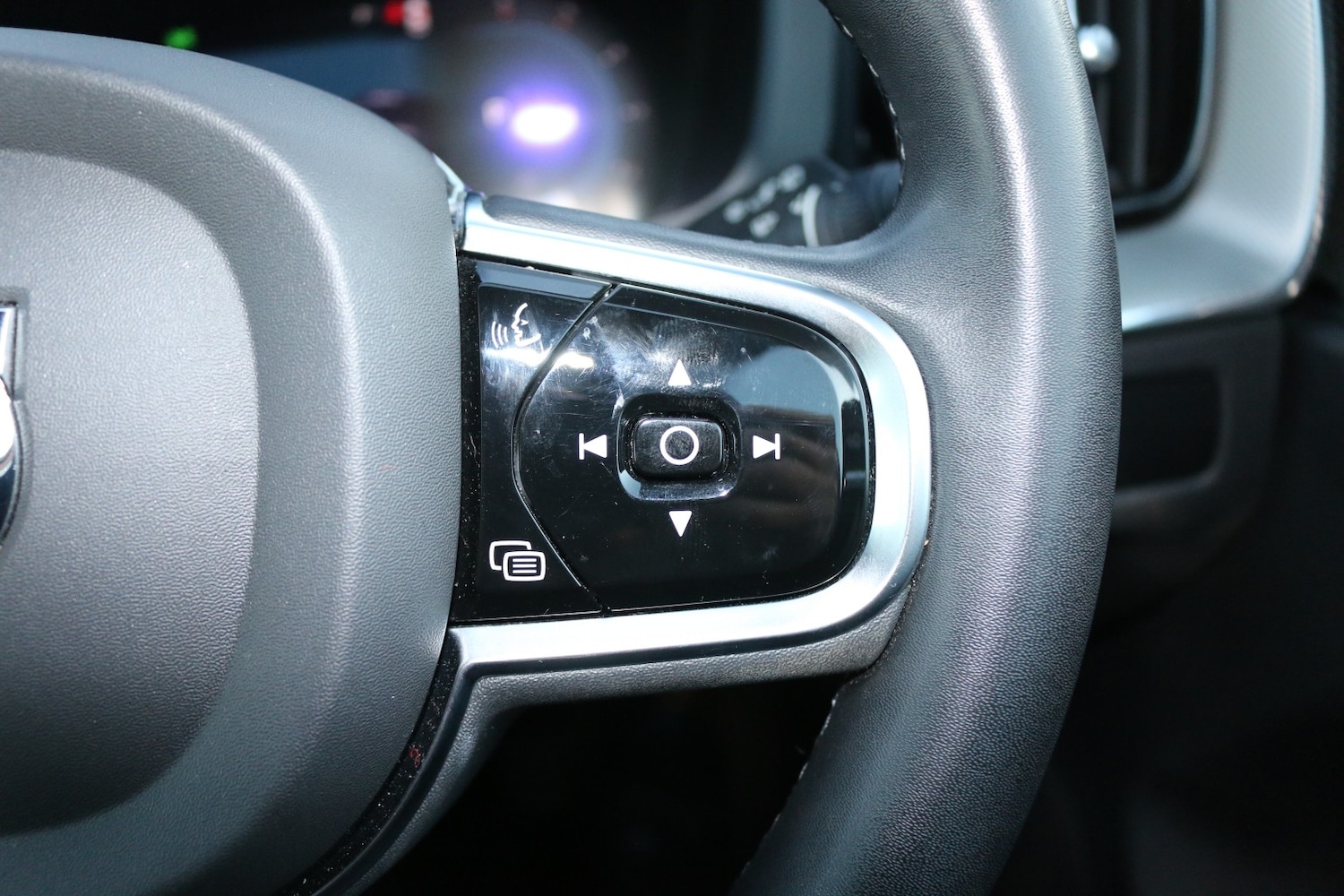 Used Volvo XC60 2023 for sale - 76785038: Photo 16