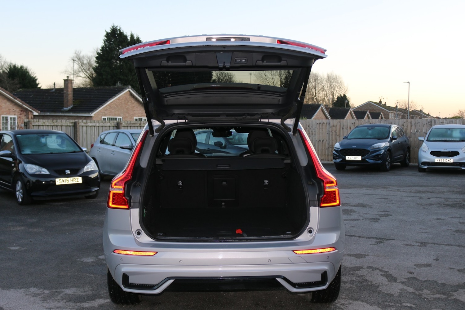 Used Volvo XC60 2023 for sale - 76785038: Photo 6