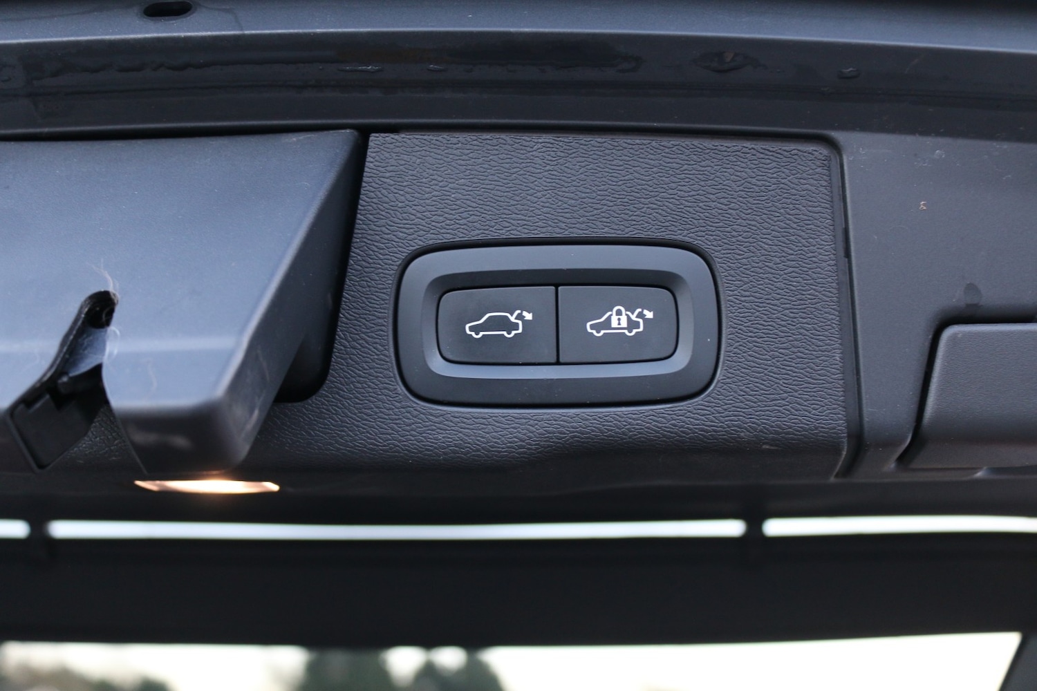 Used Volvo XC60 2023 for sale - 76785038: Photo 8