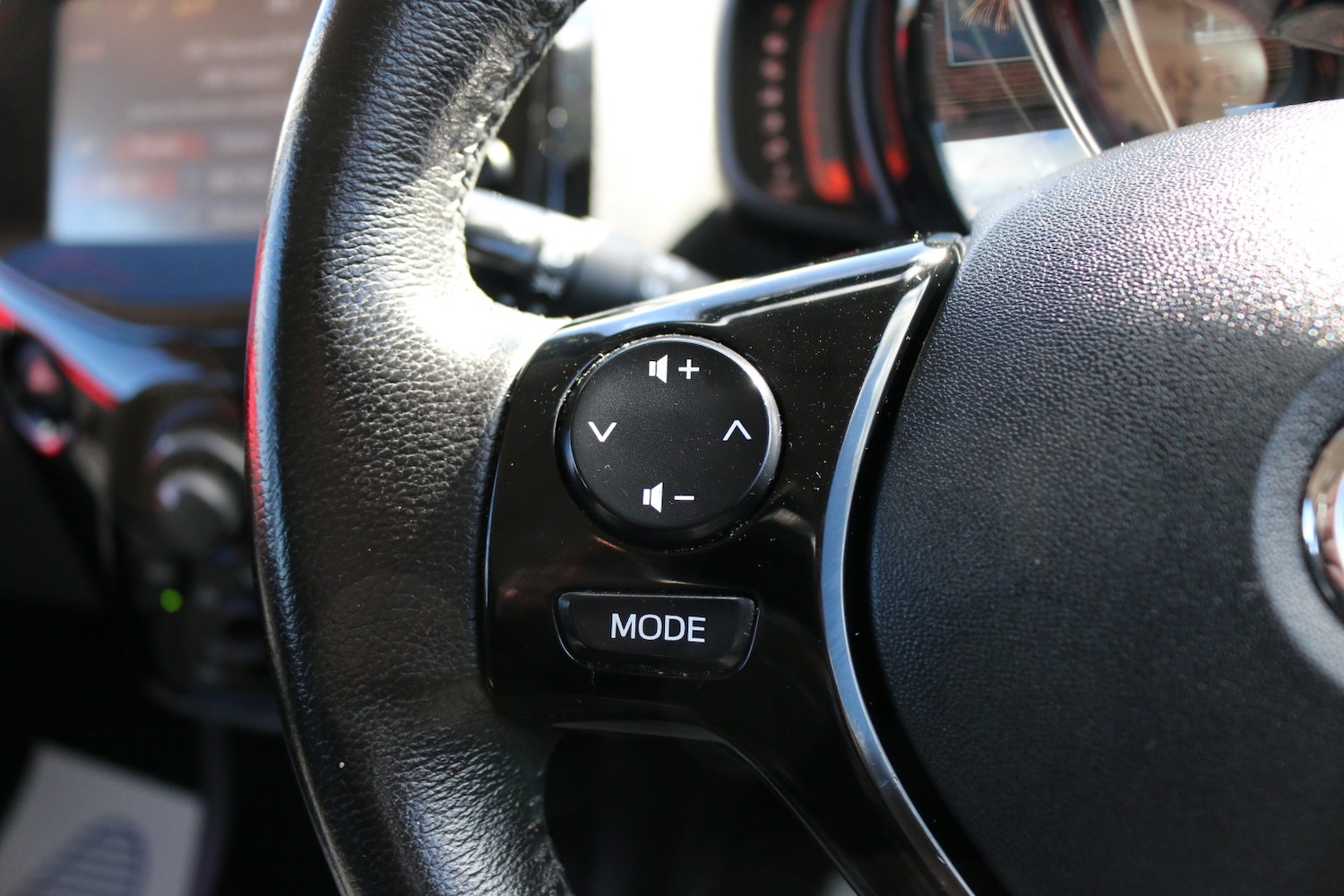 Used Toyota AYGO 2015 for sale - 78045661: Photo 14