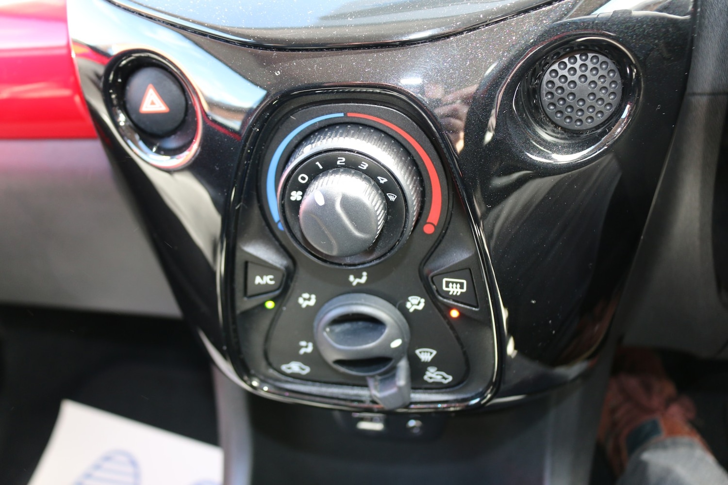 Used Toyota AYGO 2015 for sale - 78045661: Photo 17