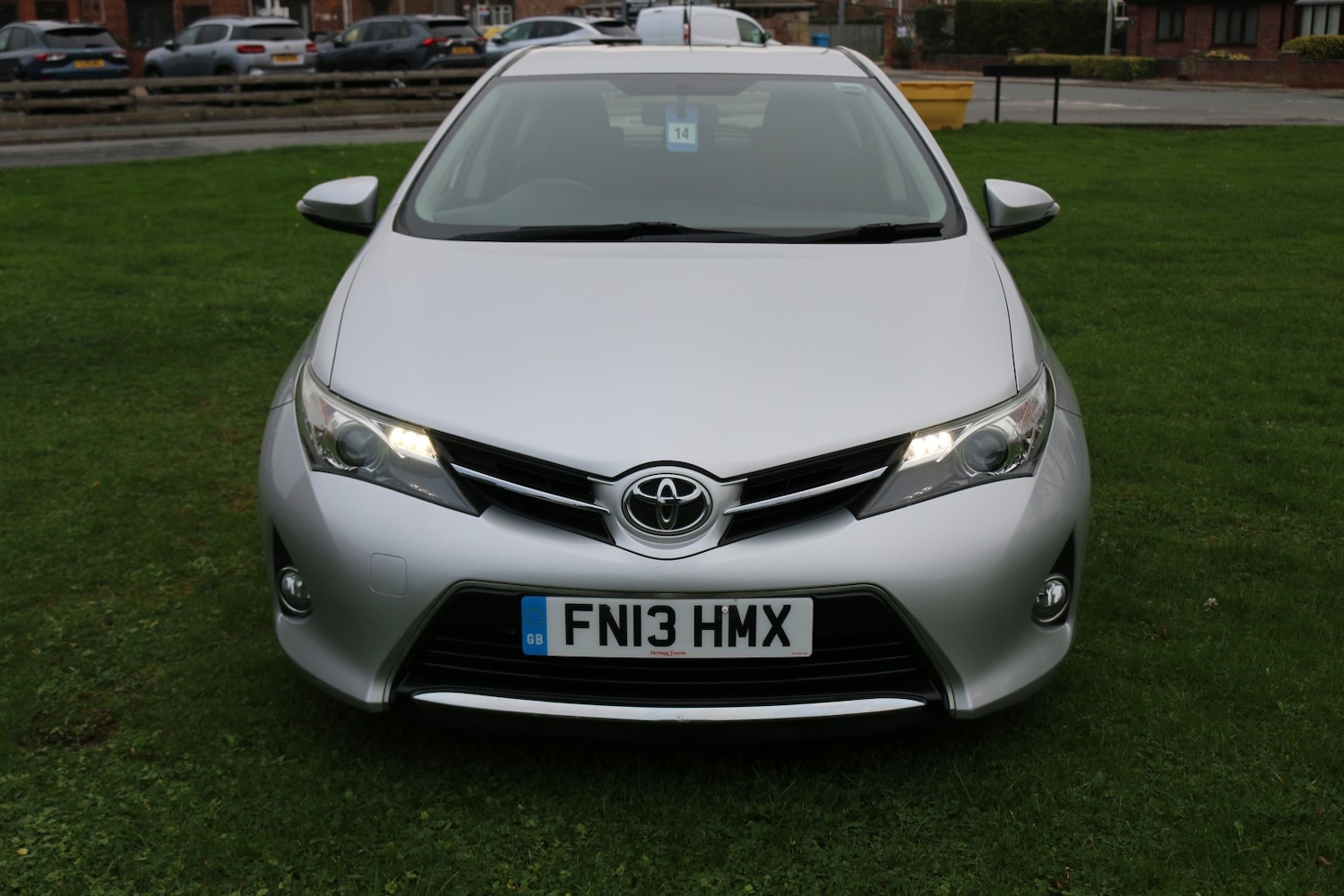 Used Toyota Auris 2013 for sale - 76571168: Photo 2