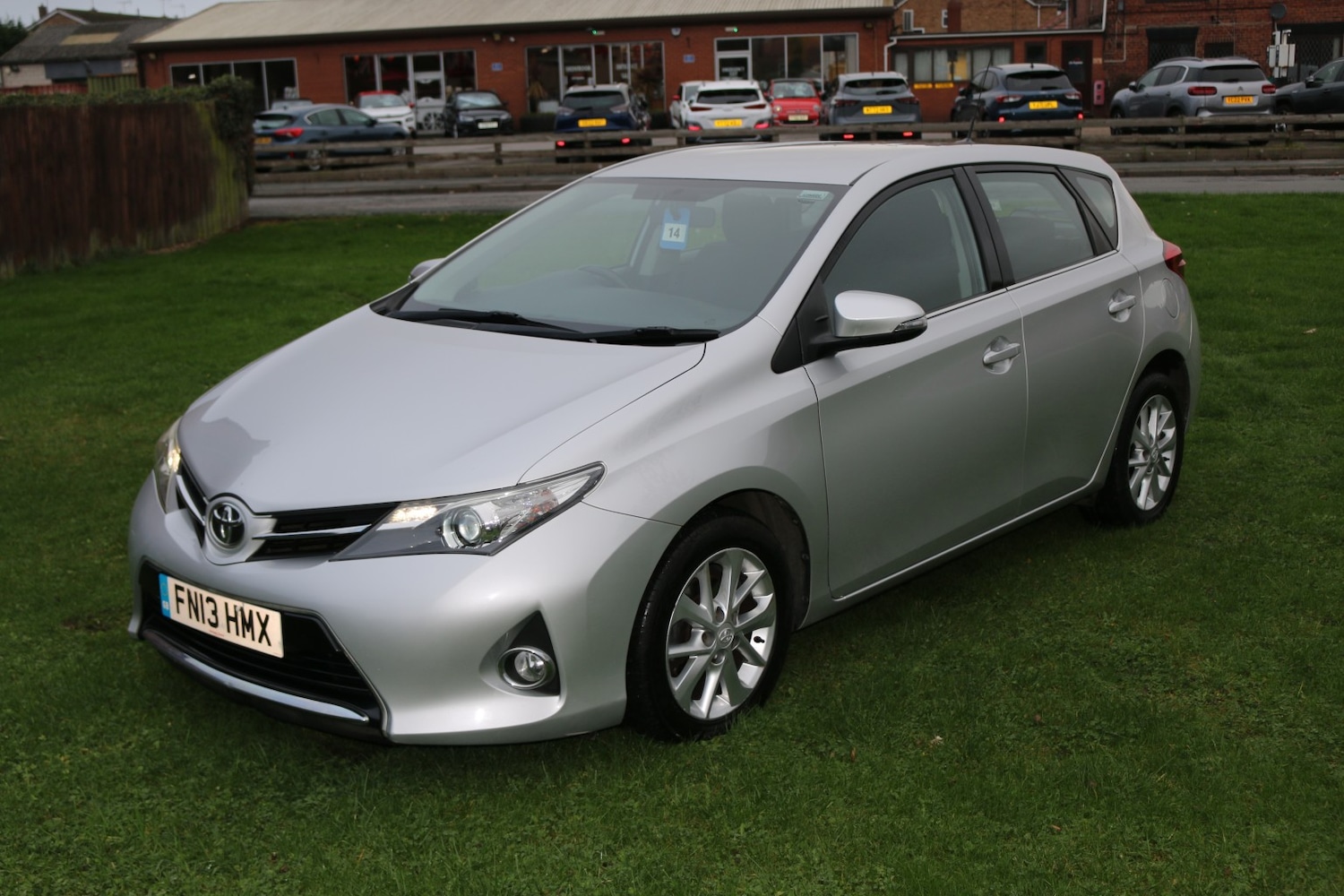 Used Toyota Auris 2013 for sale - 76571168: Photo 3