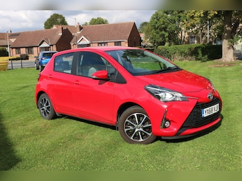 Used Toyota Yaris 2018 for sale - 76107370: Photo