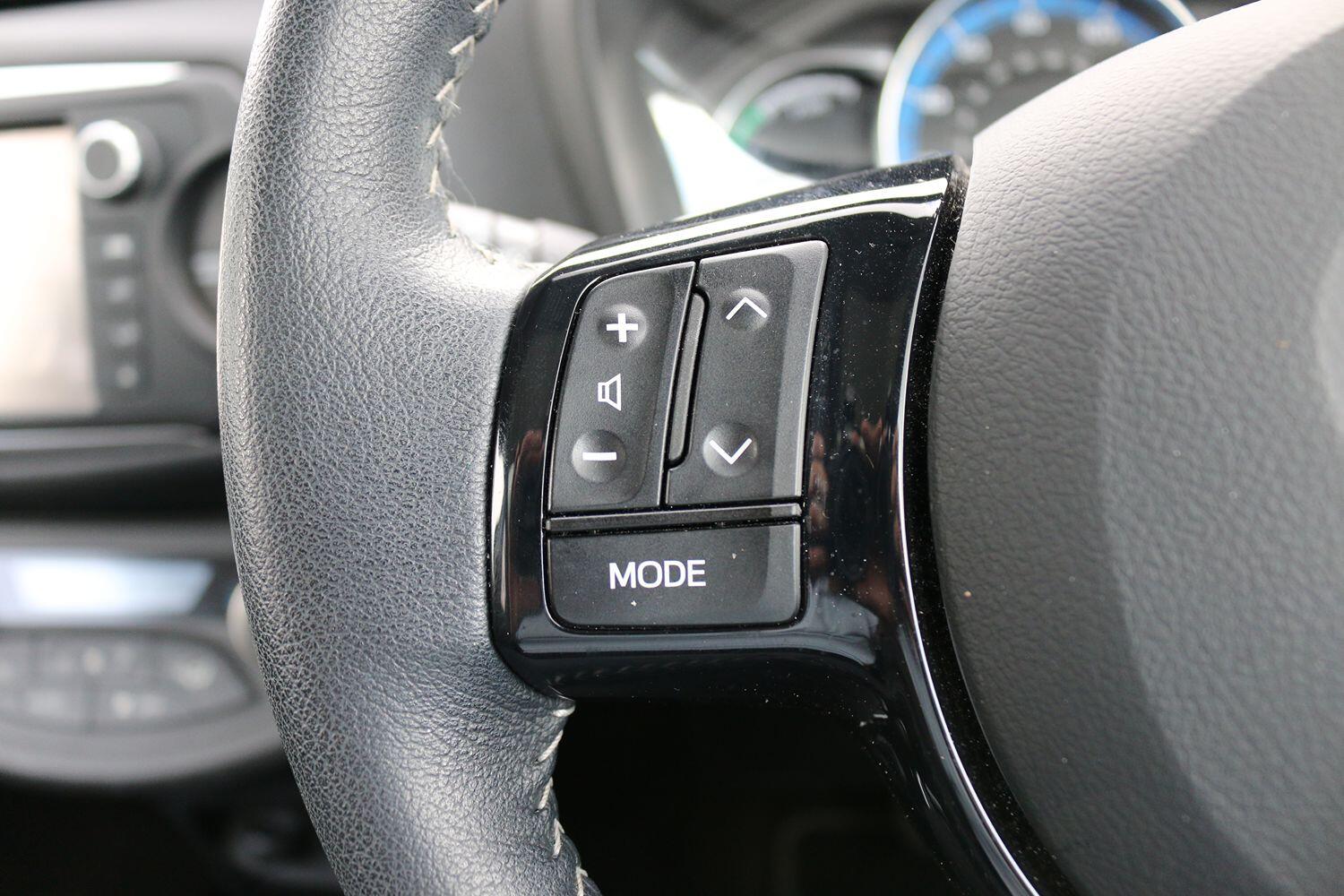 Used Toyota Yaris 2016 for sale - 76063873: Photo 13