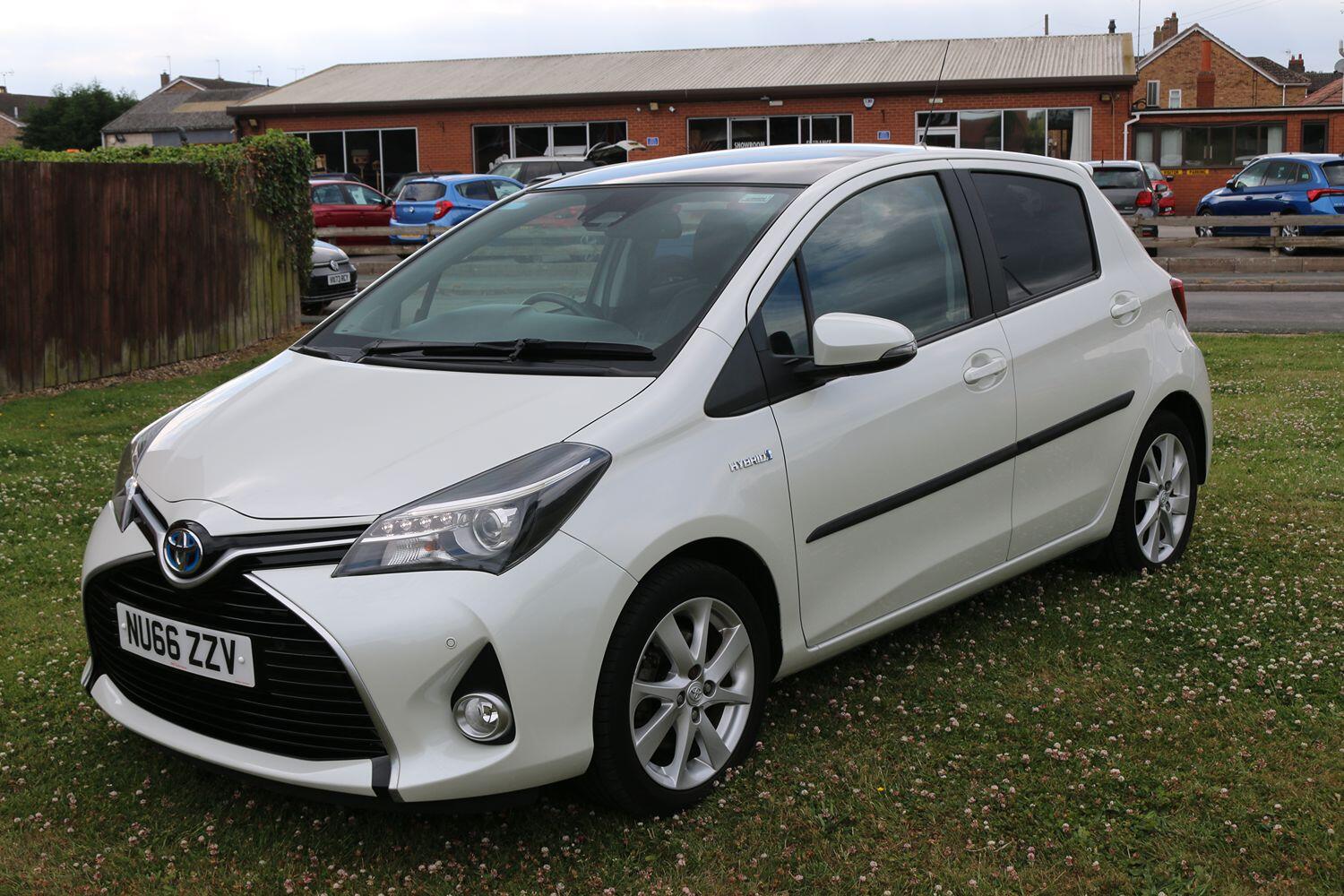 Used Toyota Yaris 2016 for sale - 76063873: Photo 3